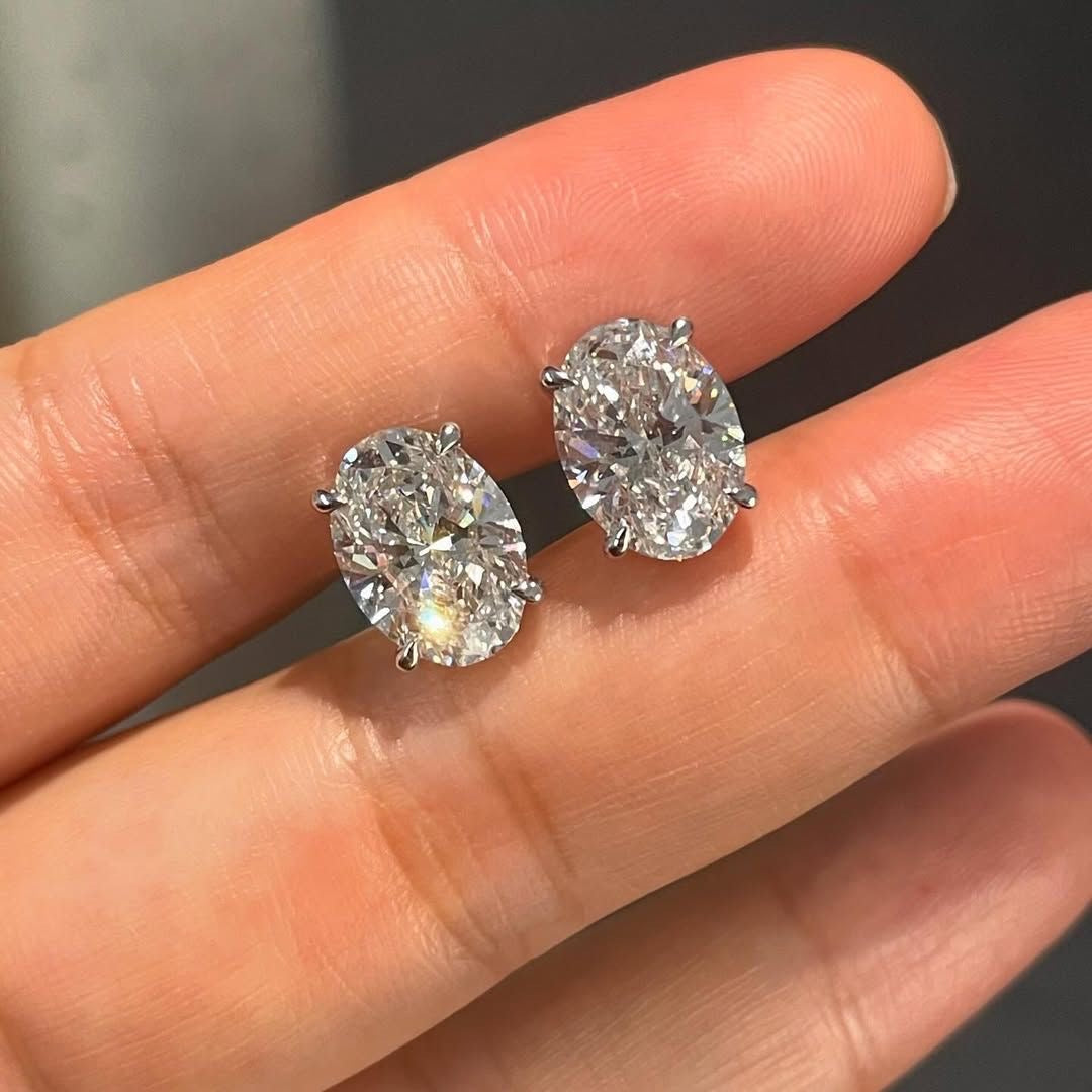 Élite Oval Diamond Solitaire Suite
